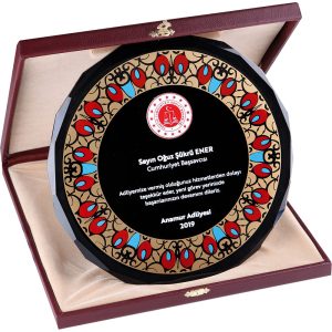 Logolu promosyon EKT-300 Kutulu Kristal Plaket 25 x 25 cm